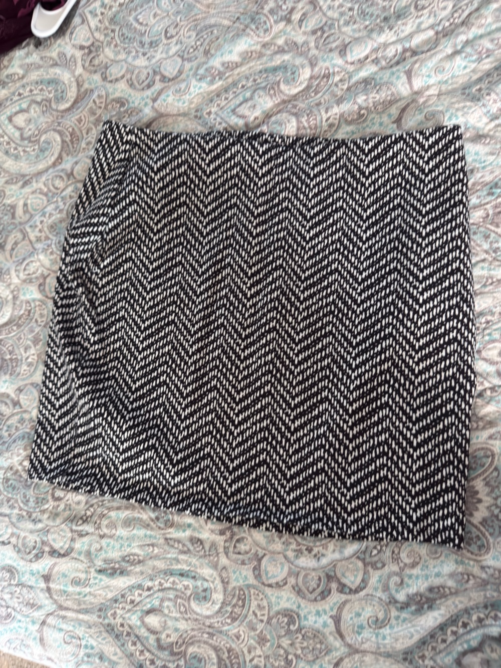 Old Navy Black and White Mini Skirt
